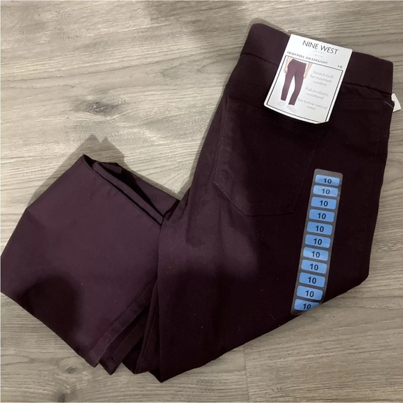 Nine West Straight Leg Heidi Pull On Pants Sz 10 Burgundy Stretch Classic Career - Picture 2 of 11